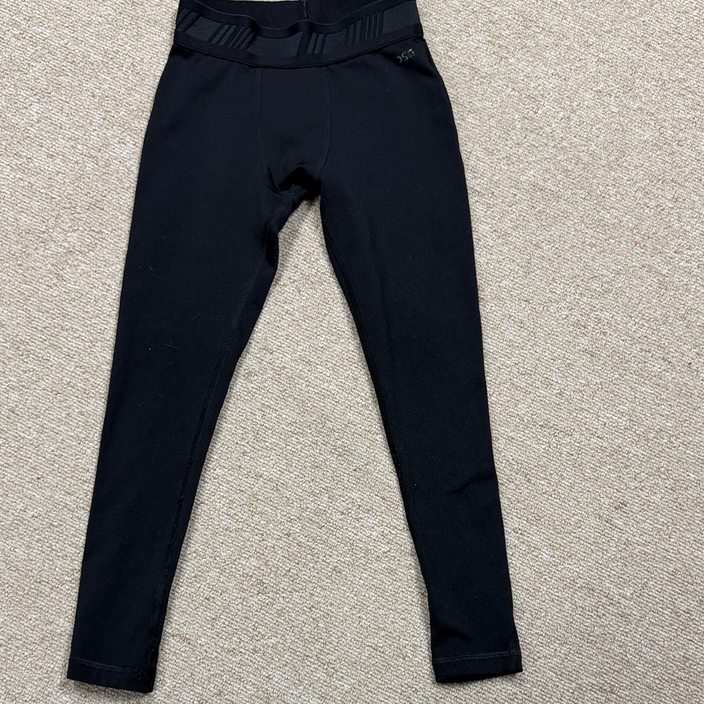 DSG Compression wear boys 8-9 small winter layer